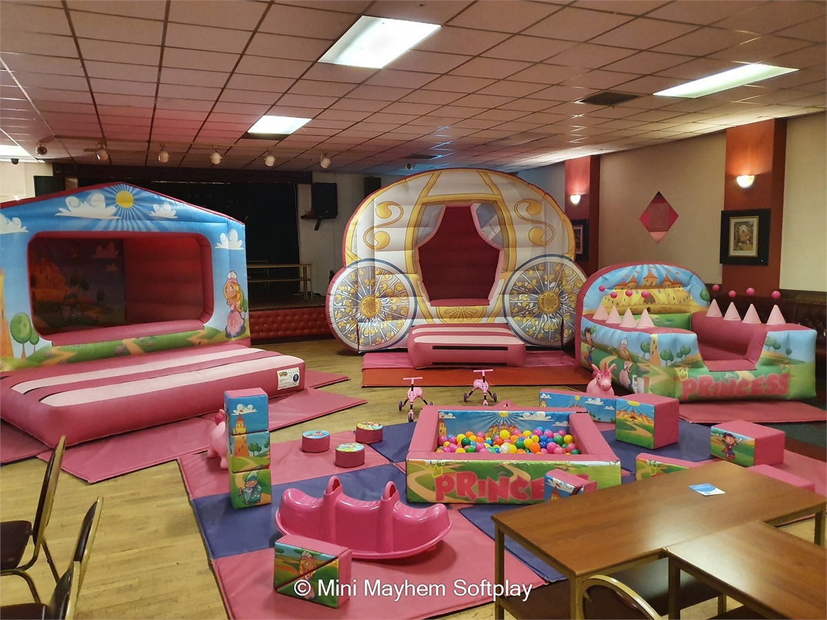 Princess Bouncy Castle for Hire in Rhondda Cynon Taff & Cardiff